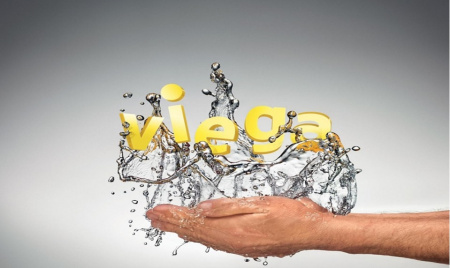Решетка Viega Advantix Visign ER9 900 мм из Закаленного Стекла и нержавеющей стали цвет светло-серый 616946 Решетка Viega Advantix Visign ER9 900 мм из Закаленного Стекла и нержавеющей стали цвет светло-серый 616946